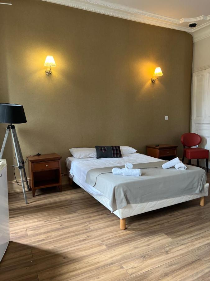 Hotel Savoy Aix-les-Bains Exteriör bild
