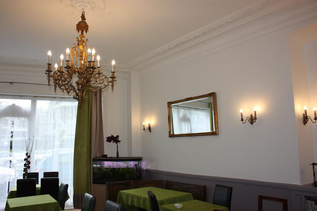 Hotel Savoy Aix-les-Bains Exteriör bild