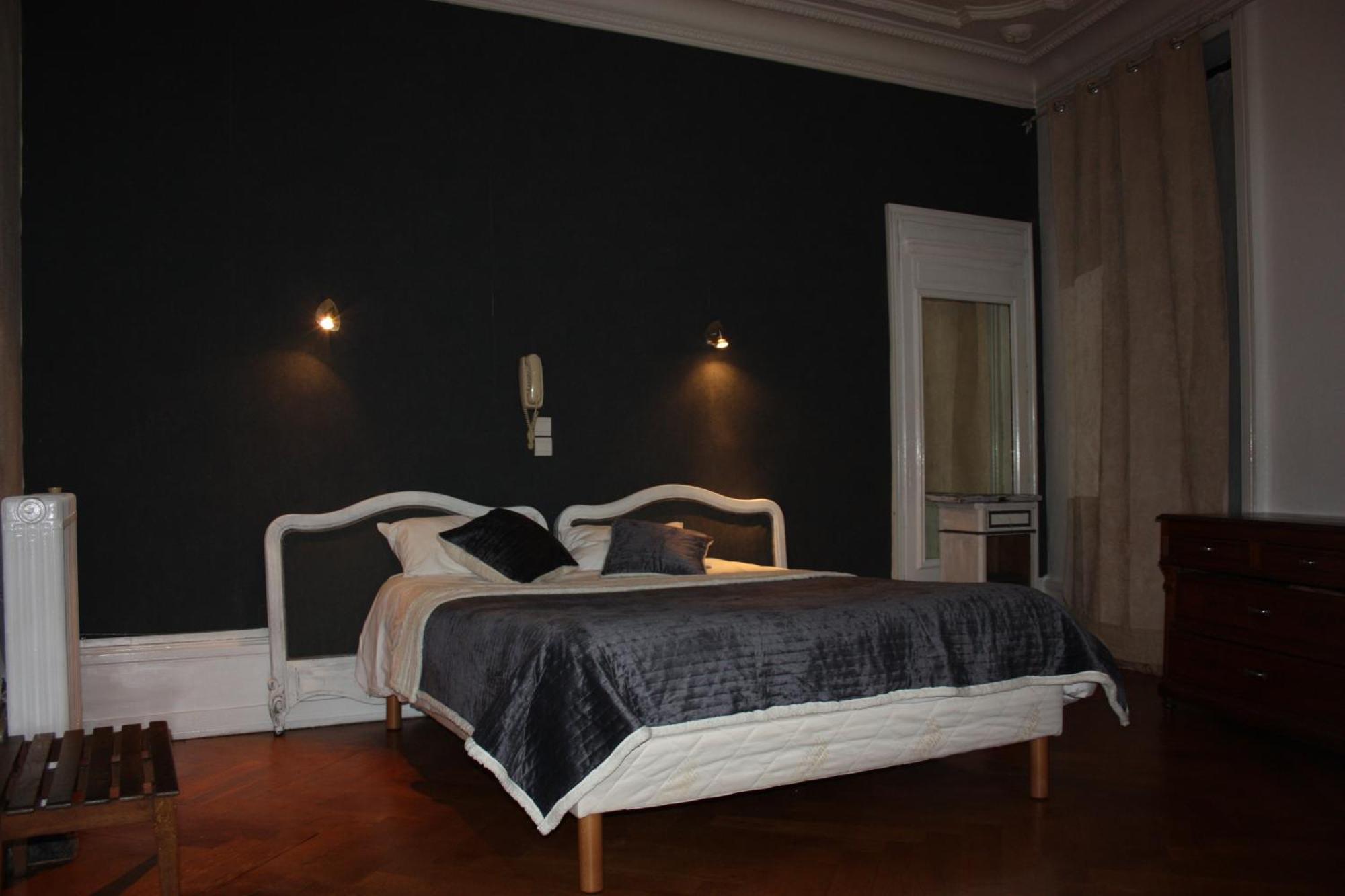 Hotel Savoy Aix-les-Bains Exteriör bild