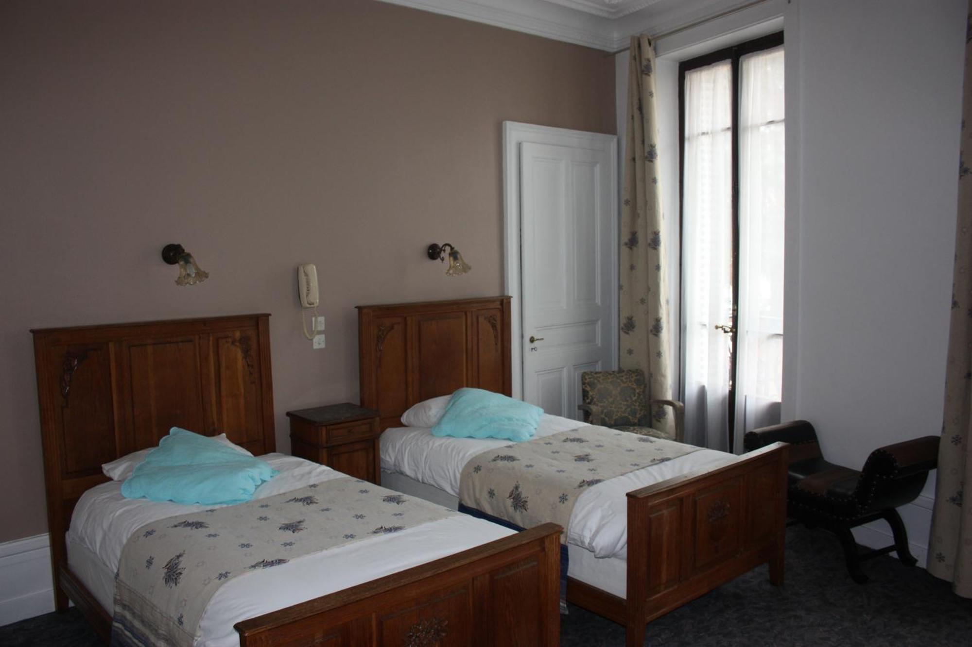 Hotel Savoy Aix-les-Bains Exteriör bild